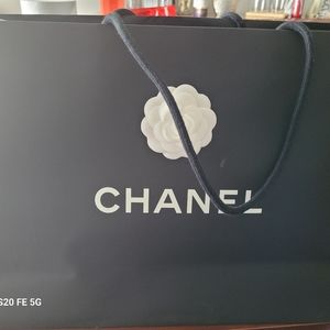 Chanel shopping bag